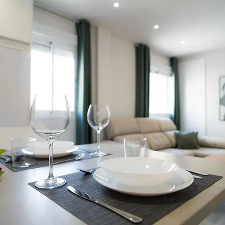 Apartment Aac - Muy Comodo Y Bien Comunicado, A 1,3km Del Centro *