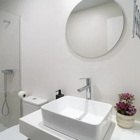Apartment Aac - Muy Comodo Y Bien Comunicado, A 1,3km Del Centro *